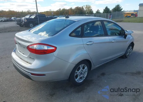 2015 Ford Fiesta Se z USA, uszkodzony, nr VIN 3FADP4BJ7FM132288